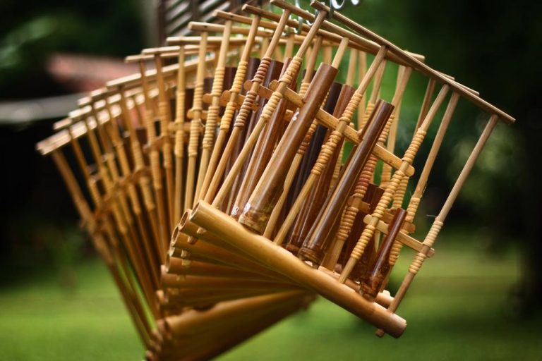  Kumpulan Alat Musik Tradisional dan Keterangannya 