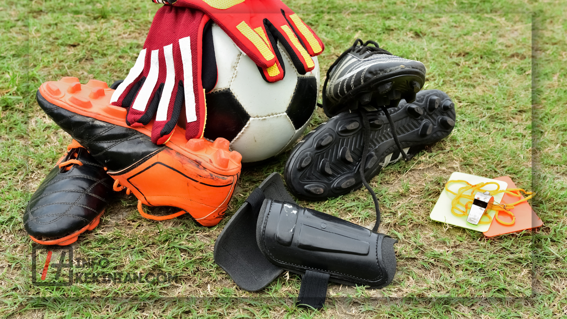 Daftar Perlengkapan Sepak Bola yang Harus Kamu Miliki
