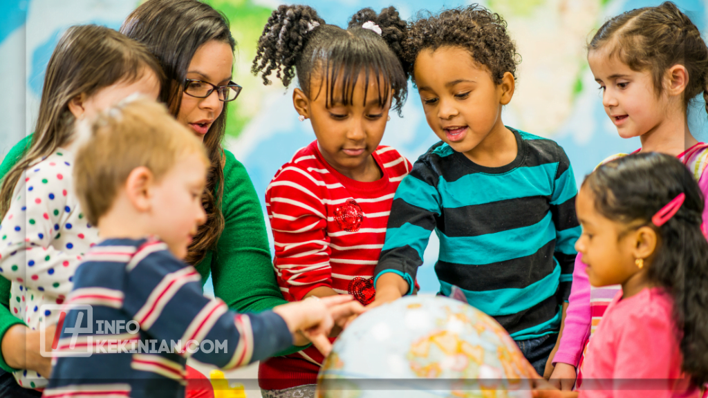 Mendaftarkan Anak di Pendidikan Anak Usia Dini (PAUD)